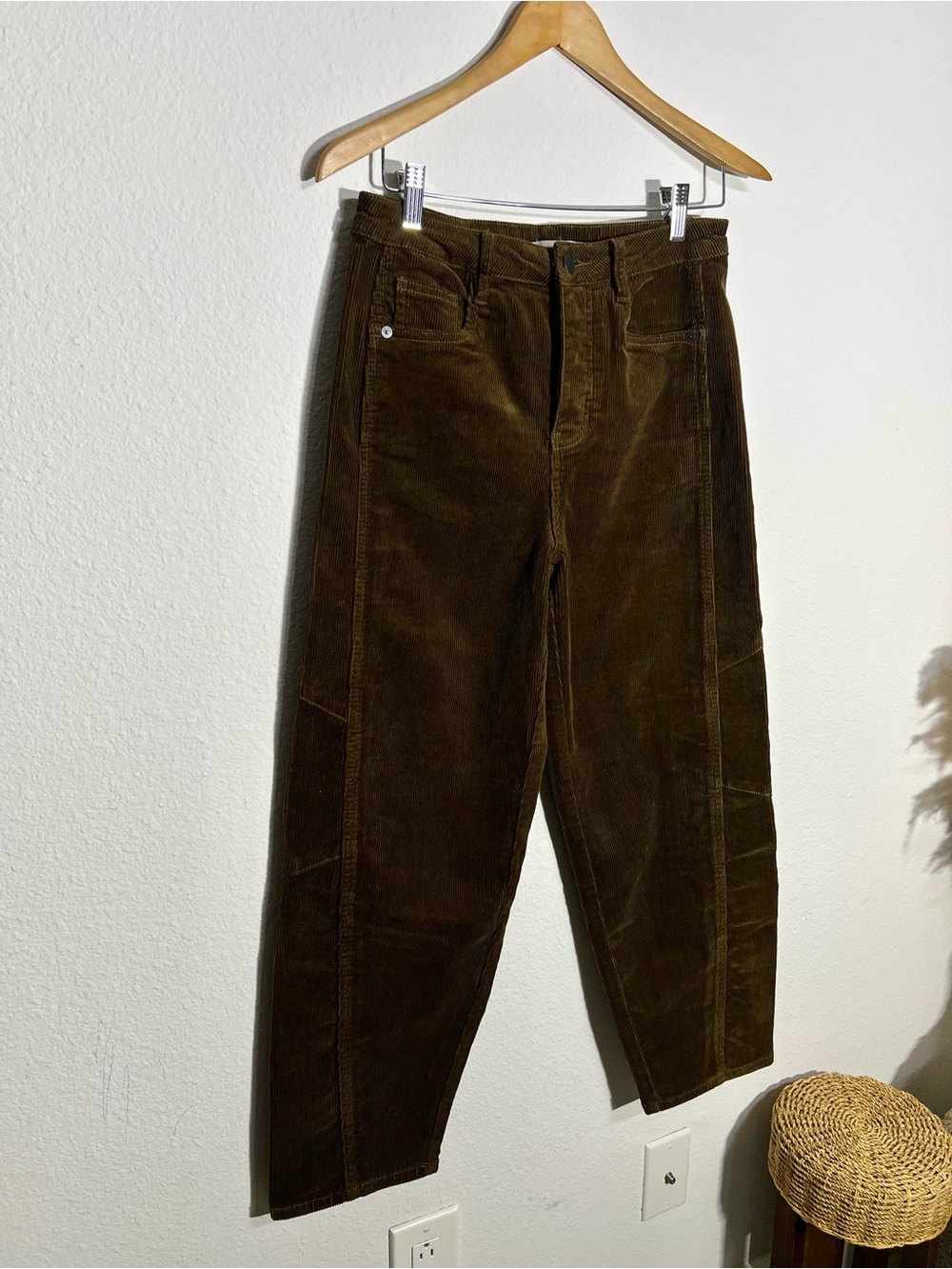 HABITUAL • high waist brown barrel leg corduroy pants & cropped ankle length - Picture 2 of 11
